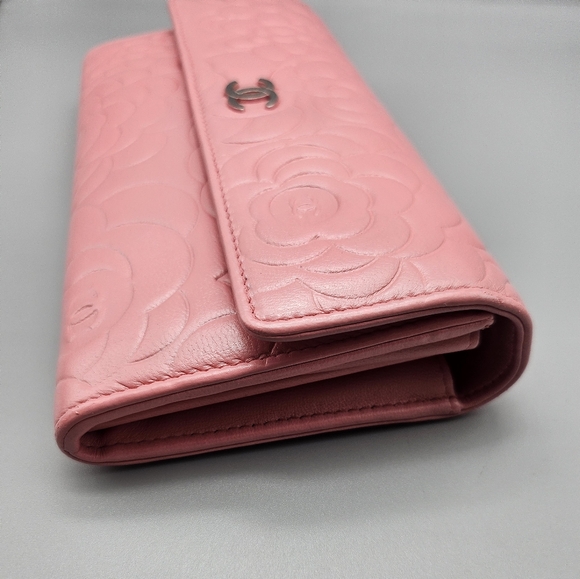 🌸CHANEL Authentic Camilla Wallet/Clutch🌸 - Picture 9 of 17